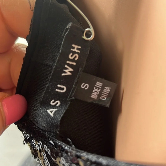 As U Wish Dress Sequin Formal Cocktail Dress Mini Size S Long Sleeve - Picture 8 of 9